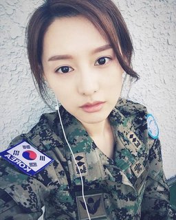 Kim Ji Won (Kim Ji Won) profile