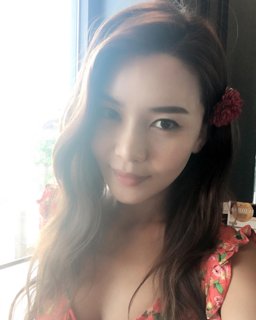 Onfleeklily (Lily M Kim) profile